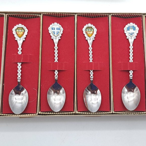 Set of 12 Collectors' Spoons in Boxes from Quebec -St. Bernard de Lacolle - Picture 4 of 11